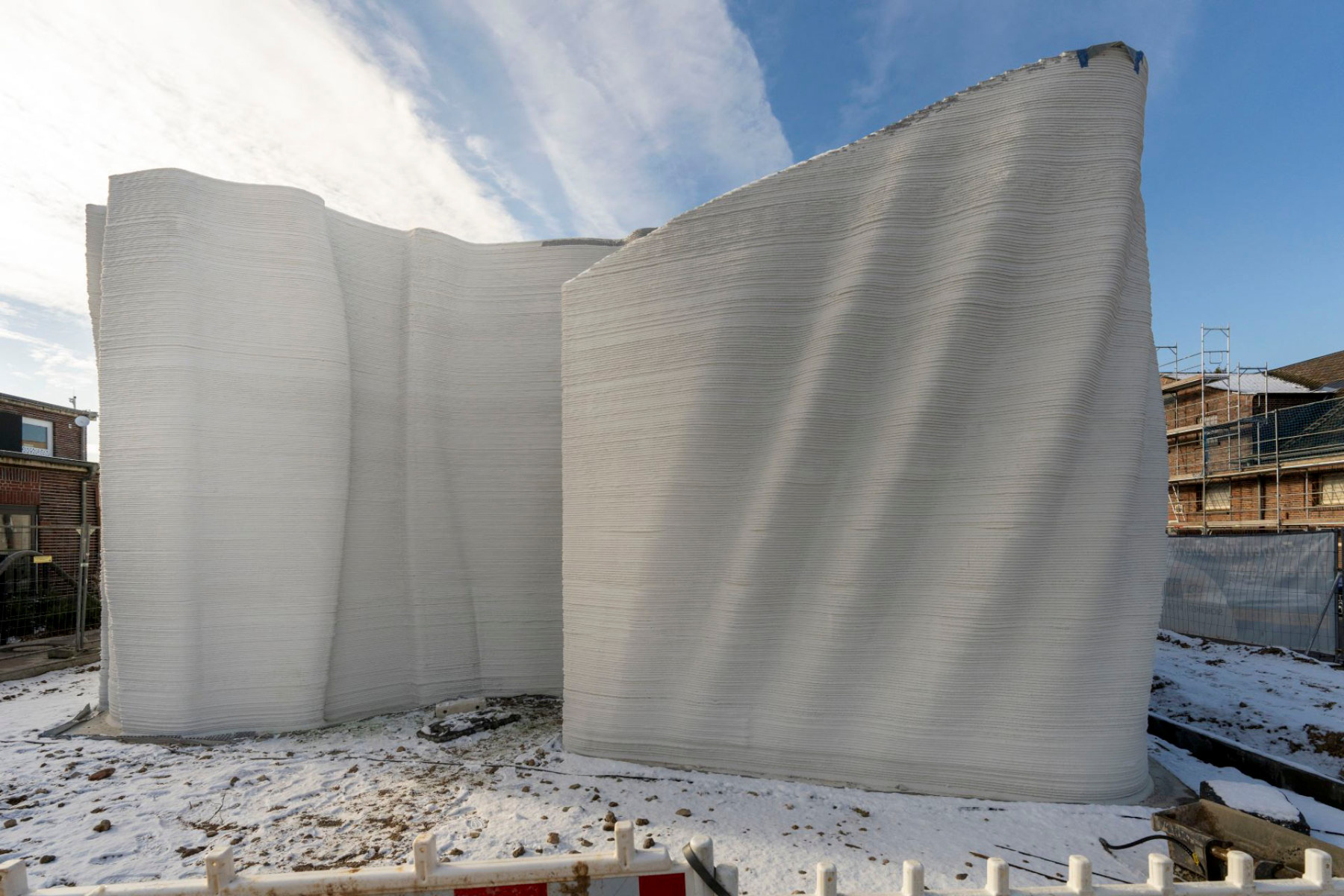 Das Wavehouse: Die gewellte Fassade gab dem 54 m langen und 9 m hohen Bauwerk seinen Namen. © Heidelberg Materials I Christian Buck