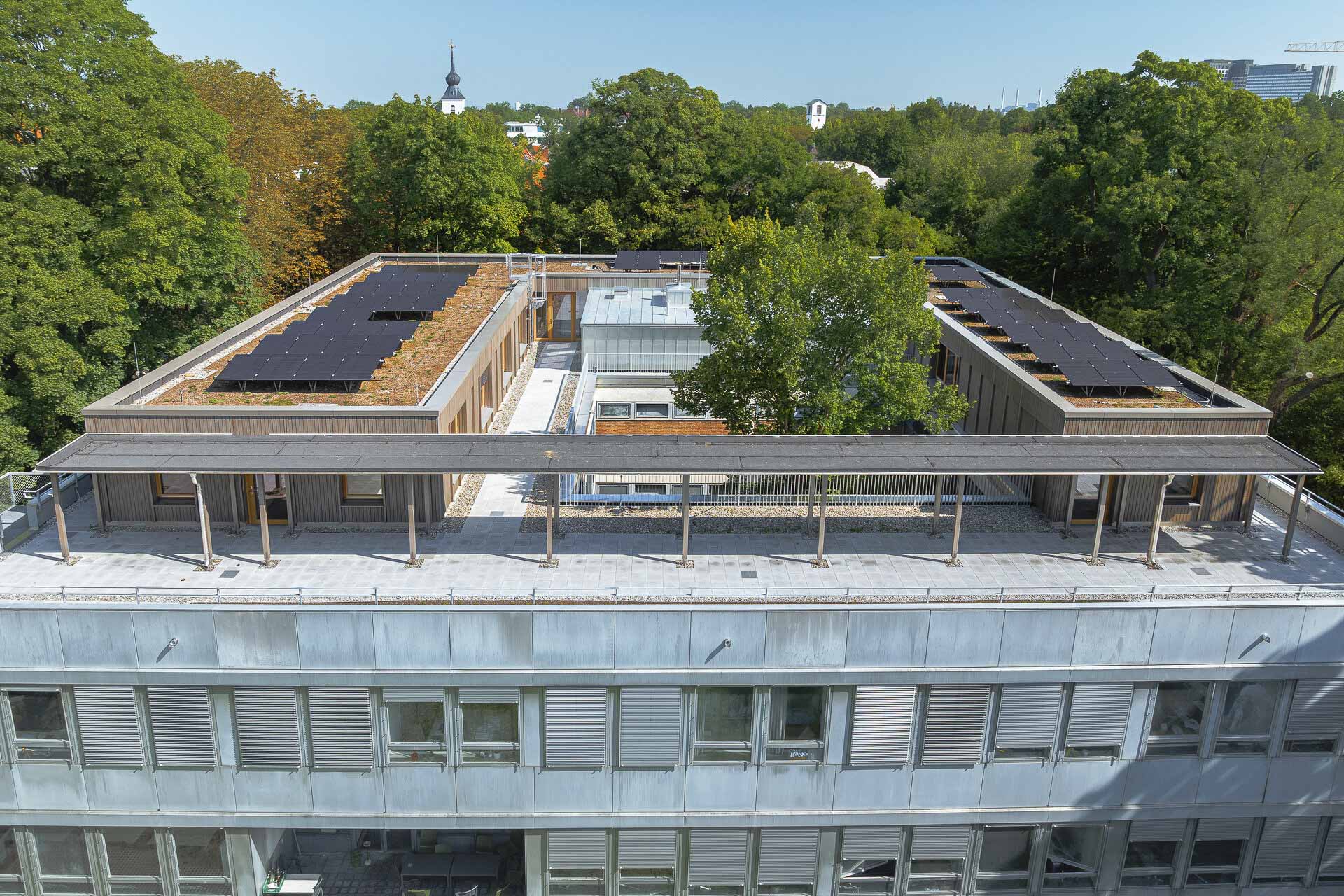 In der Scheinerstrasse in München hat Kleusberg ein Bestandsgebäude der Ludwig-Maximilians-Universität aufgestockt. © Rüdiger Mosler