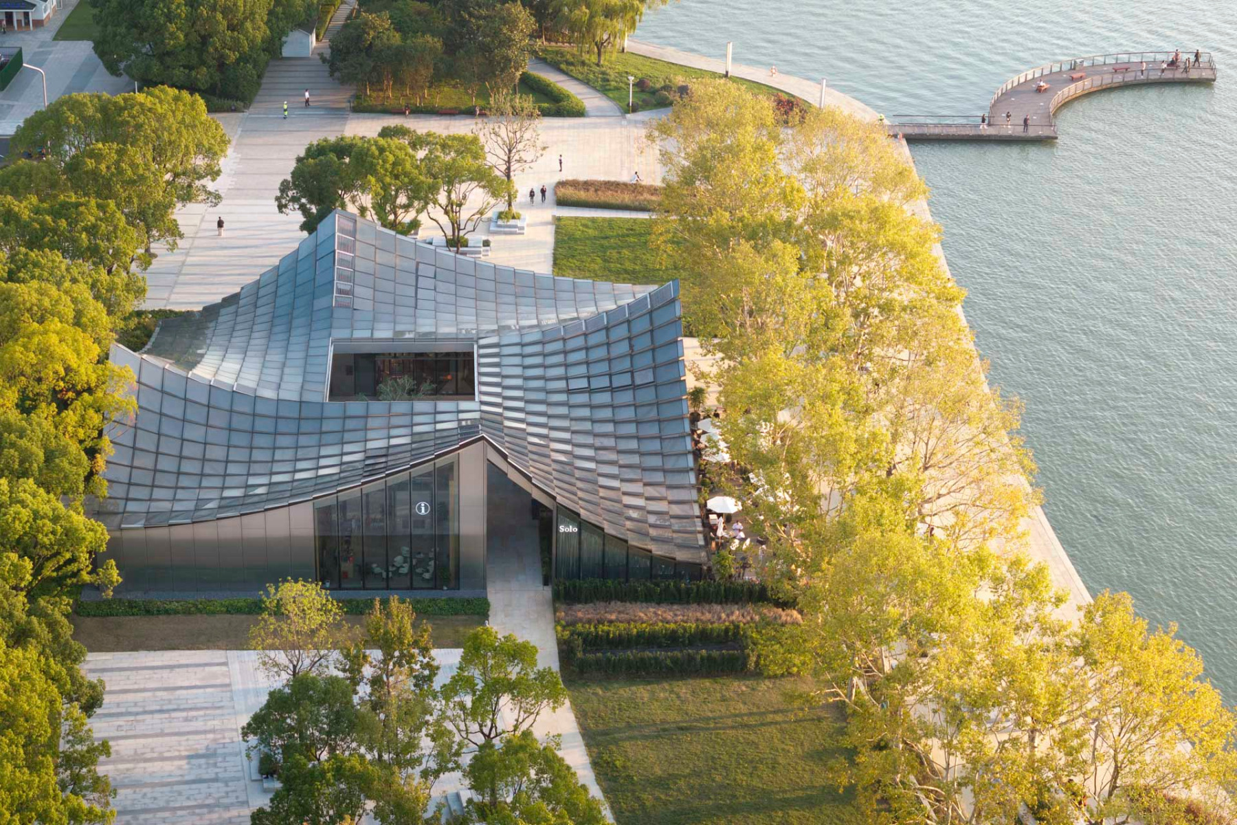 Big - Bjarke Ingels Group 建築　作品集 Big - Bjarke Ingels Group 建築 作品集 - メルカリ