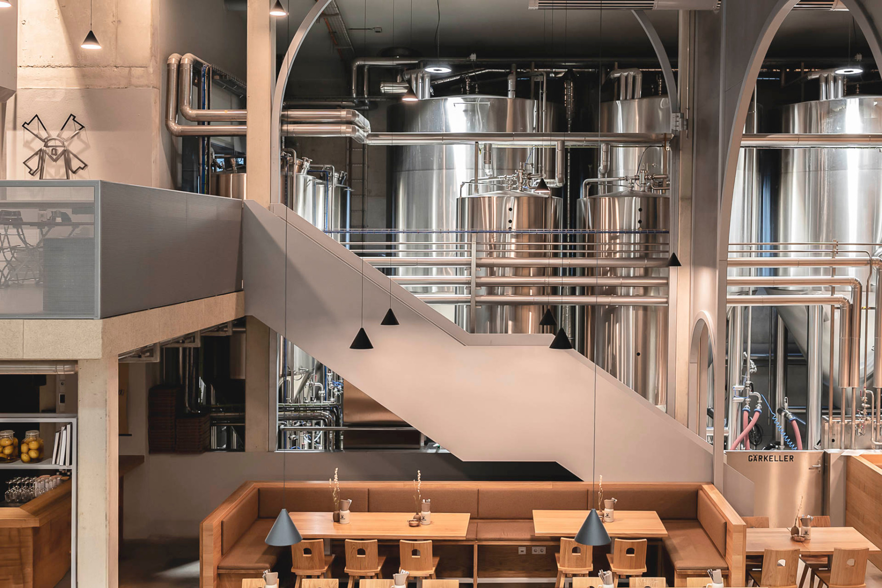 For the traditional Müllerbräu brewery, Studio Frick translated the historical heritage into a contemporary interior of contrasts. © Lilit Frick & Pia Zajewski