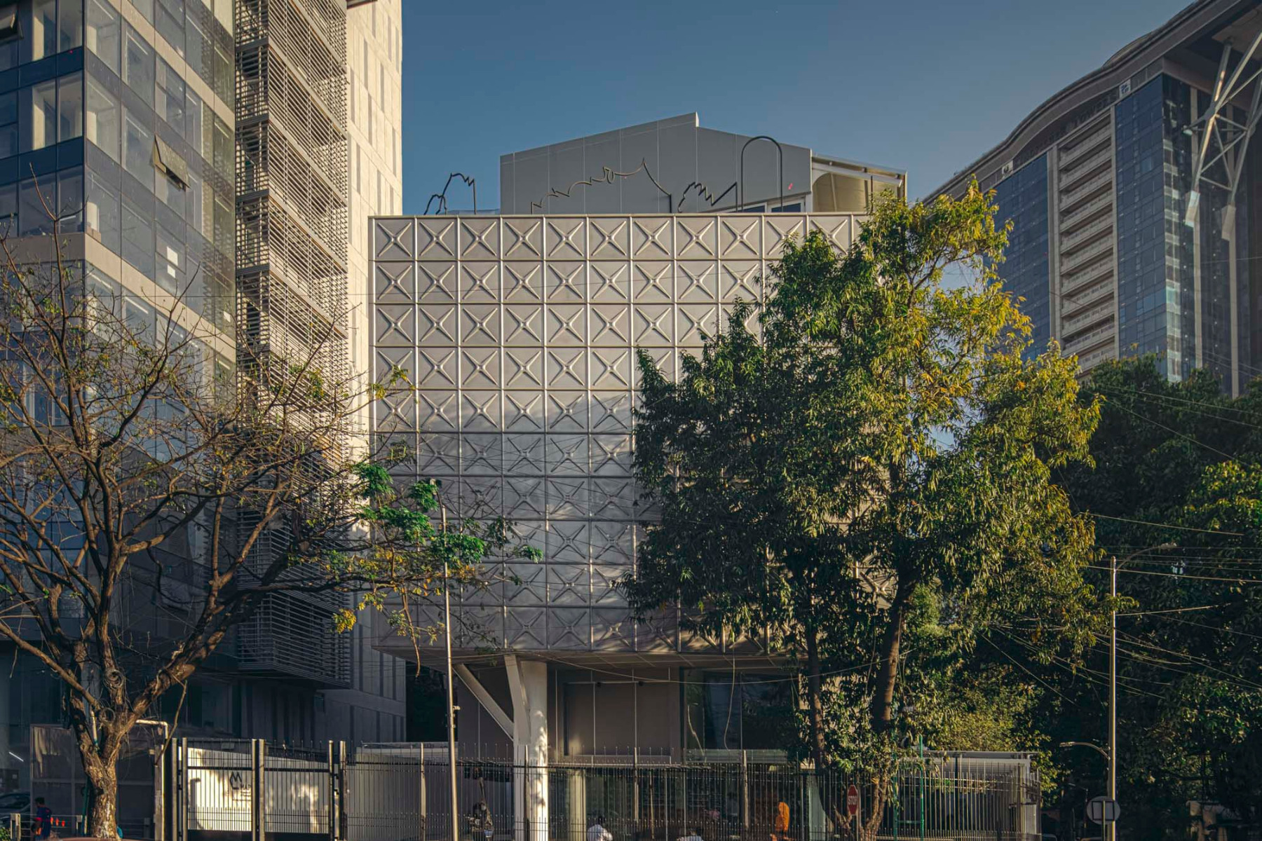 Straßenansicht, © Krishna Tangirala