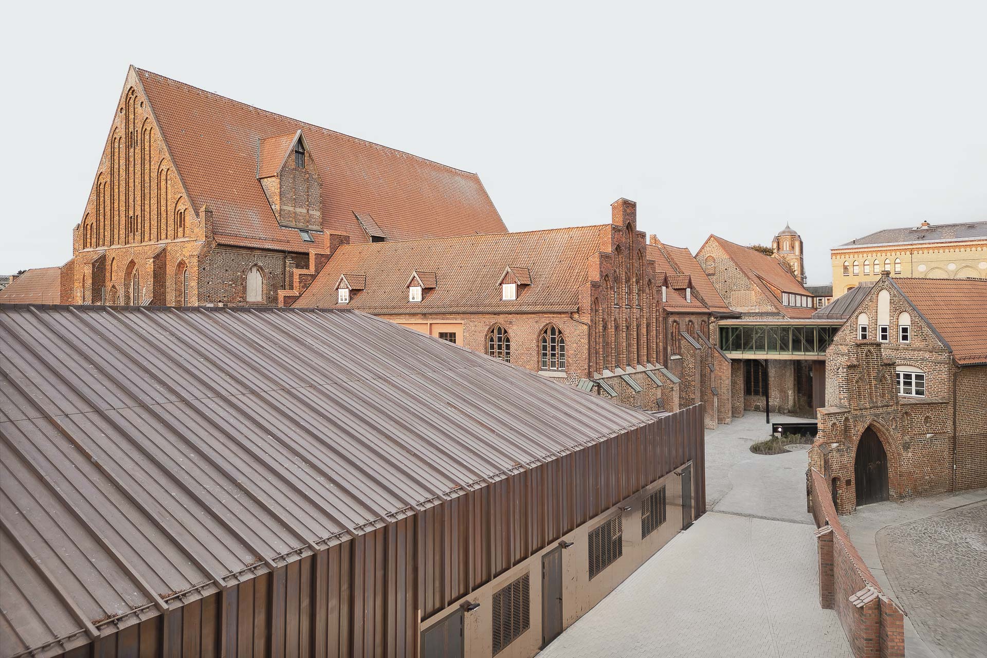 Der Bestand des Meeresmuseums wurde mit drei neuen Baukörpern ergänzt. © Brigida González 