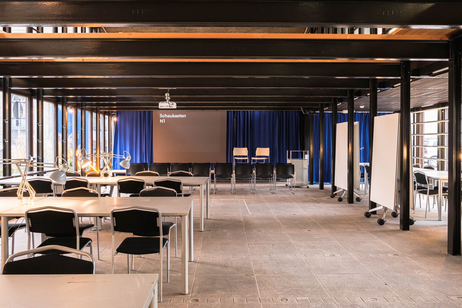 Lehr- und Veranstaltungsraum im Nordgel&auml;nde der Technischen Universit&auml;t M&uuml;nchen (TUM), &copy; Jan Gutjahr