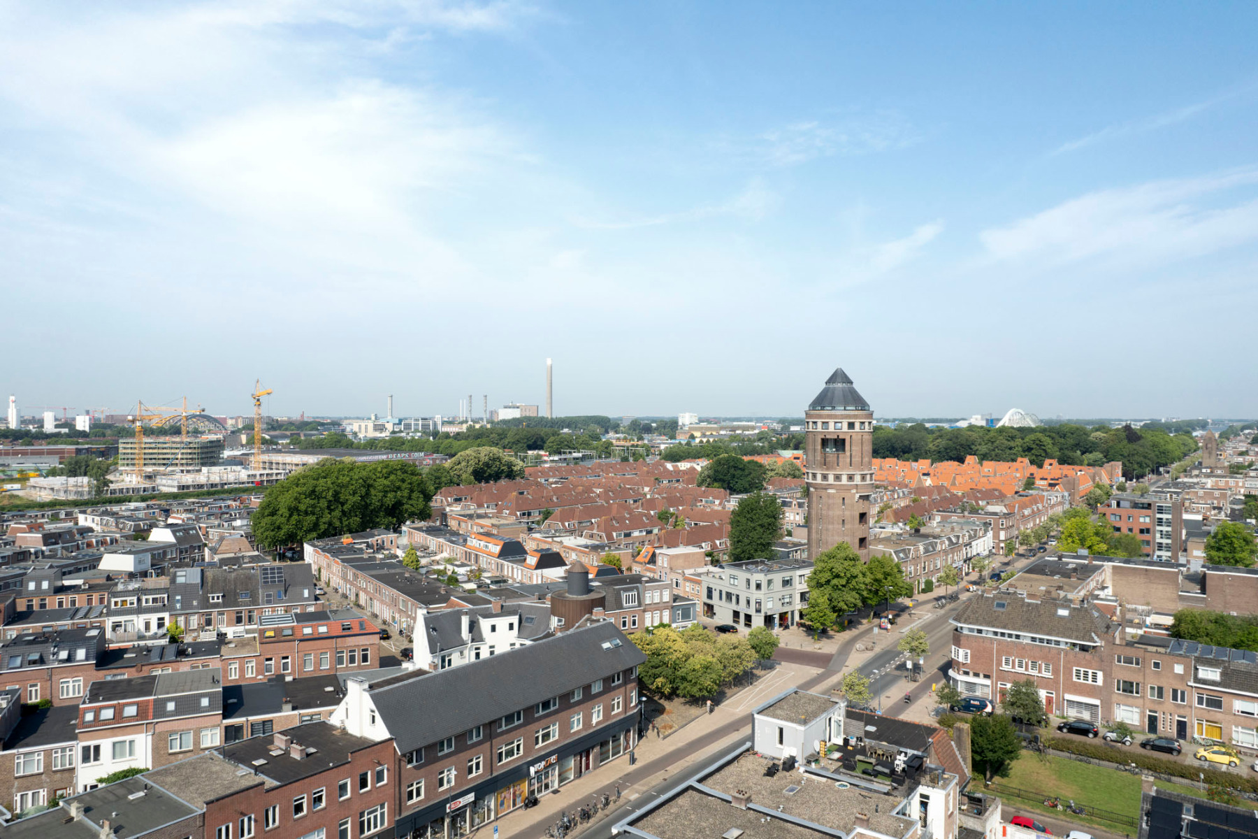 https://detail-cdn.s3.eu-central-1.amazonaws.com/media/catalog/product/0/2/02-sanierter-wasserturm-utrecht-zecc-architecten.jpg?width=437&height=582&store=de_de&image-type=image