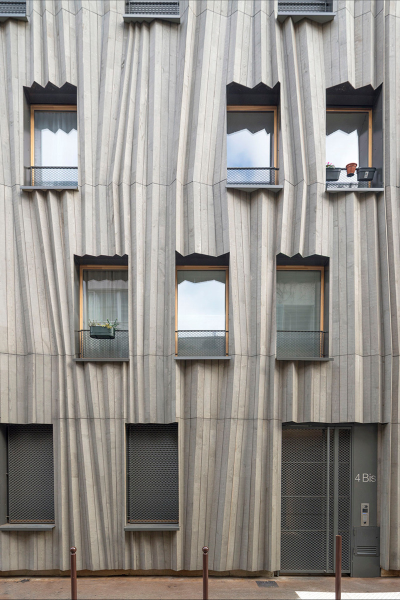 https://detail-cdn.s3.eu-central-1.amazonaws.com/media/catalog/product/0/2/02-wohnhaus-holzrahmenbauweise-paris-kengo-kuma-rubner-holzelemente.jpg?width=437&height=582&store=de_de&image-type=image