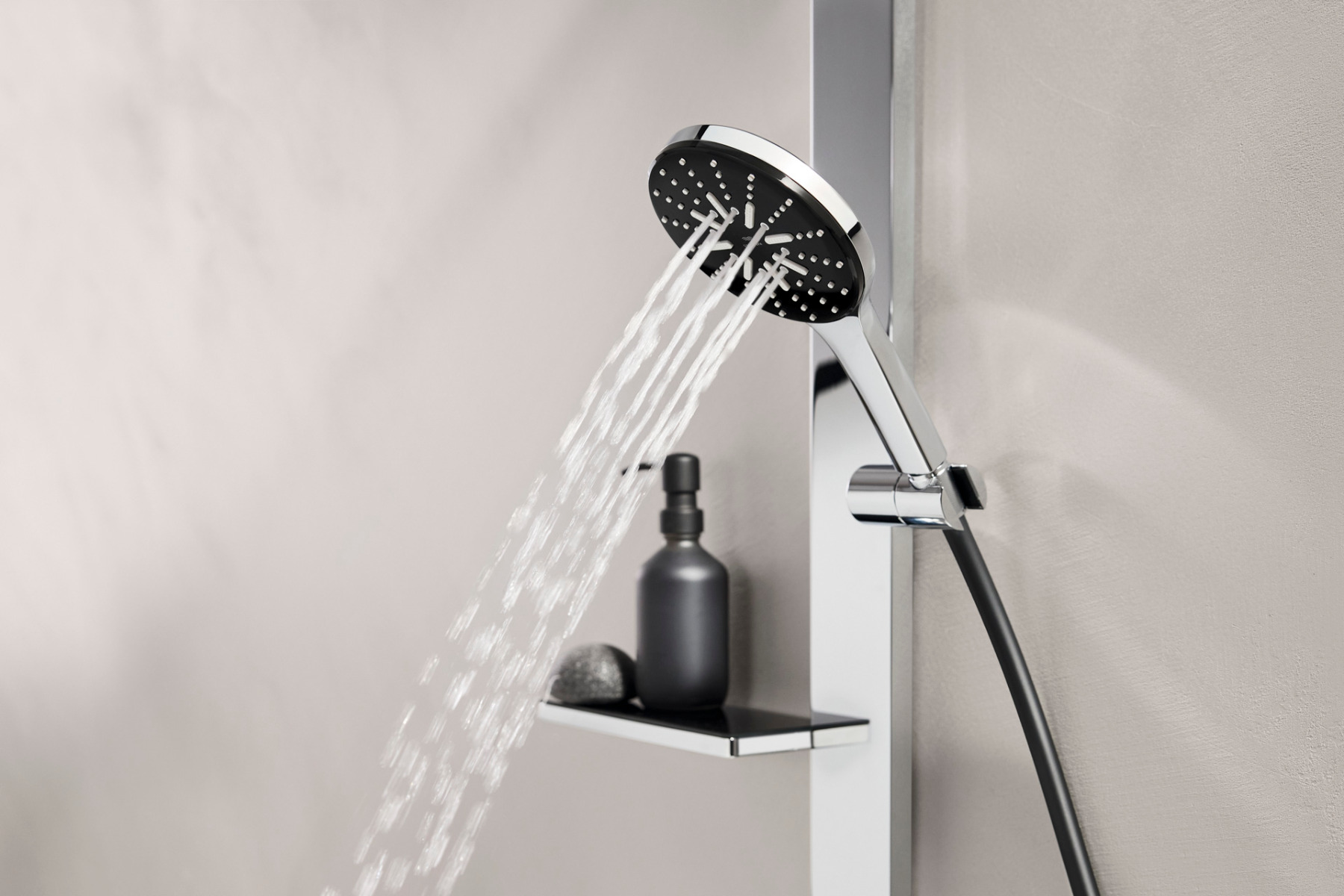 https://detail-cdn.s3.eu-central-1.amazonaws.com/media/catalog/product/0/3/03-duschsystem-thermostatbatterie-grohe.jpg?width=437&height=582&store=de_de&image-type=image