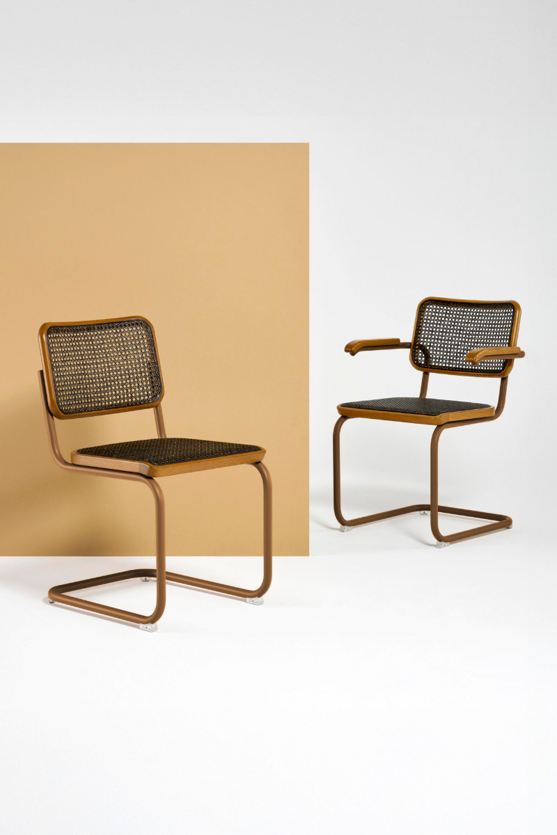 https://detail-cdn.s3.eu-central-1.amazonaws.com/media/catalog/product/0/5/05-kollektion-rethinking-classics-rohrgeflechtstuhl-thonet.jpg?width=437&height=582&store=de_de&image-type=image