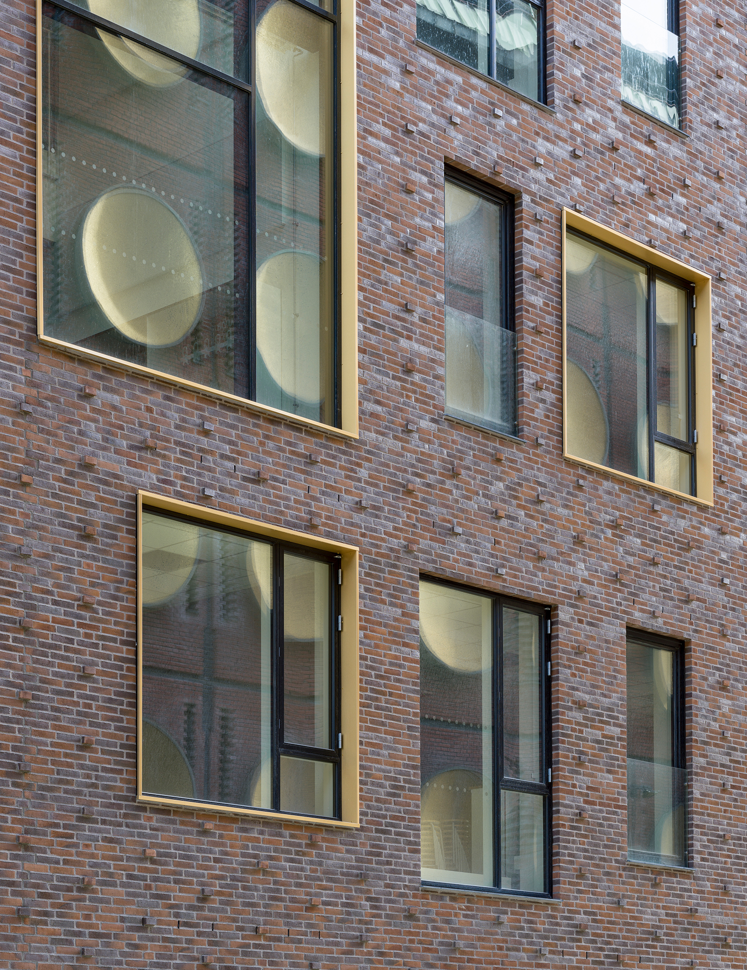 https://detail-cdn.s3.eu-central-1.amazonaws.com/media/catalog/product/1/1/11-Europ-Schule-NORD-Architects-Vilhelm-Lauritzen-Arkitekter-Hampus-Berndtson.jpg?width=437&height=582&store=de_de&image-type=image