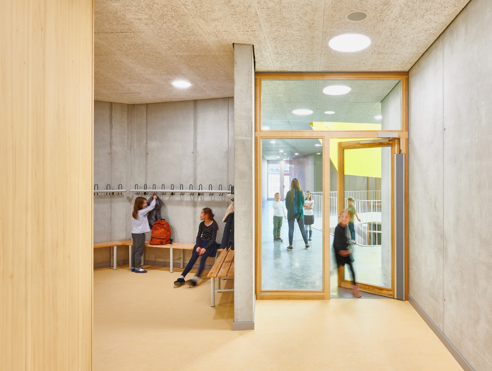 https://detail-cdn.s3.eu-central-1.amazonaws.com/media/catalog/product/1/1/11-behnisch-architekten-entwerfen-grundschule-muenchen.jpg?width=437&height=582&store=de_en&image-type=image