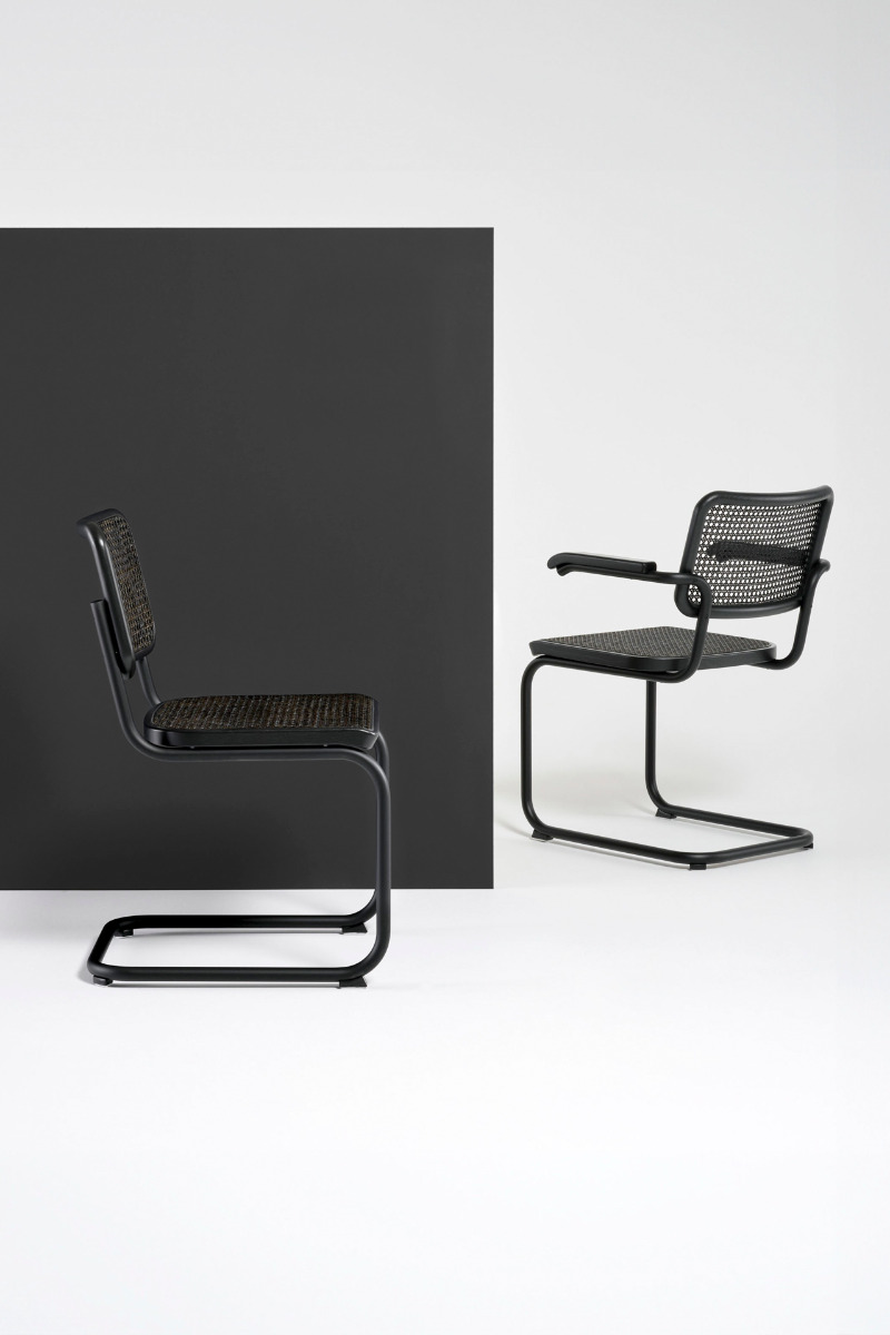 https://detail-cdn.s3.eu-central-1.amazonaws.com/media/catalog/product/1/2/12-kollektion-rethinking-classics-rohrgeflechtstuhl-thonet.jpg?width=437&height=582&store=de_de&image-type=image