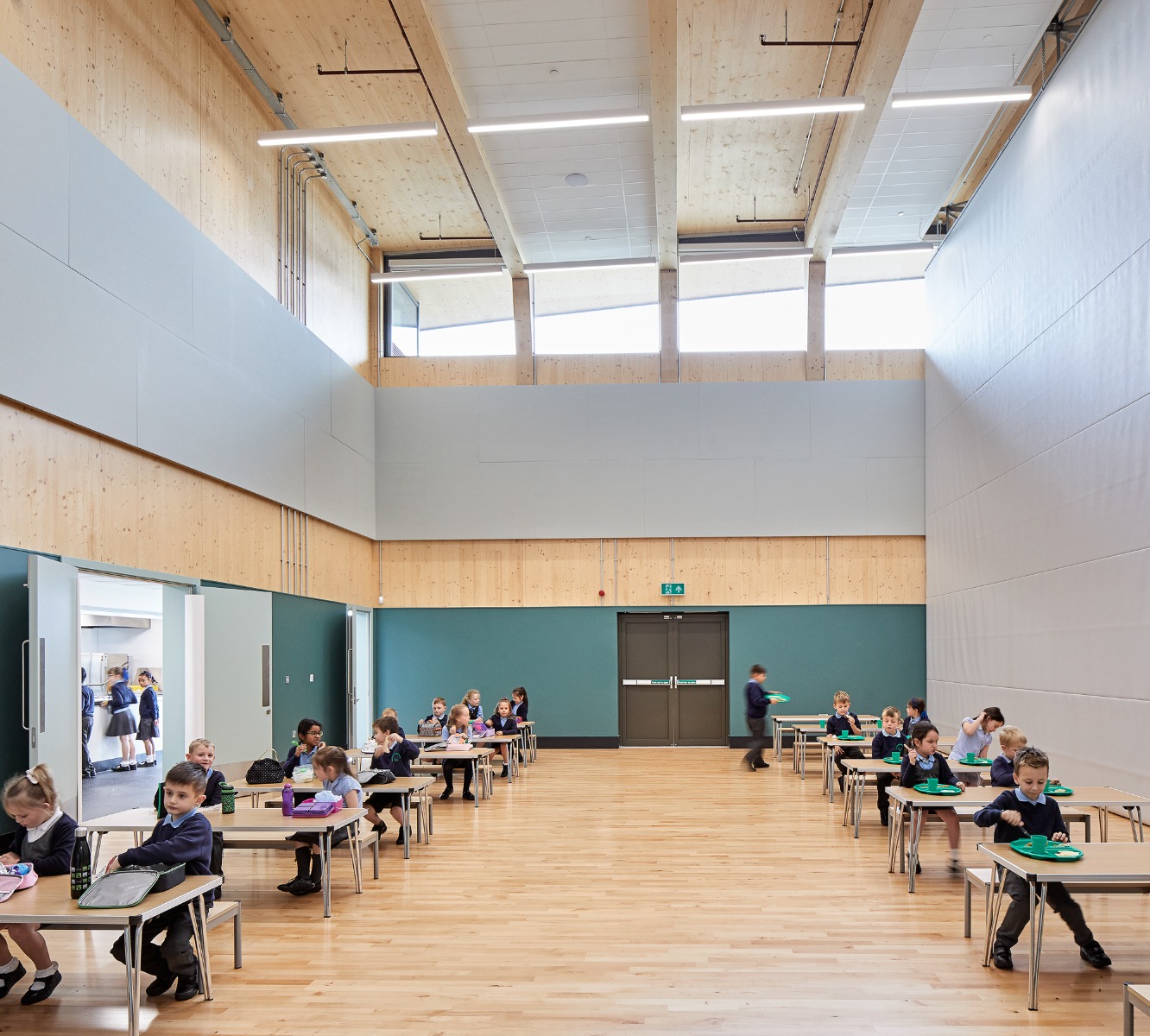 https://detail-cdn.s3.eu-central-1.amazonaws.com/media/catalog/product/1/4/14-drmm-architects-realisieren-grundschule-aus-holz.jpg?width=437&height=582&store=de_de&image-type=image