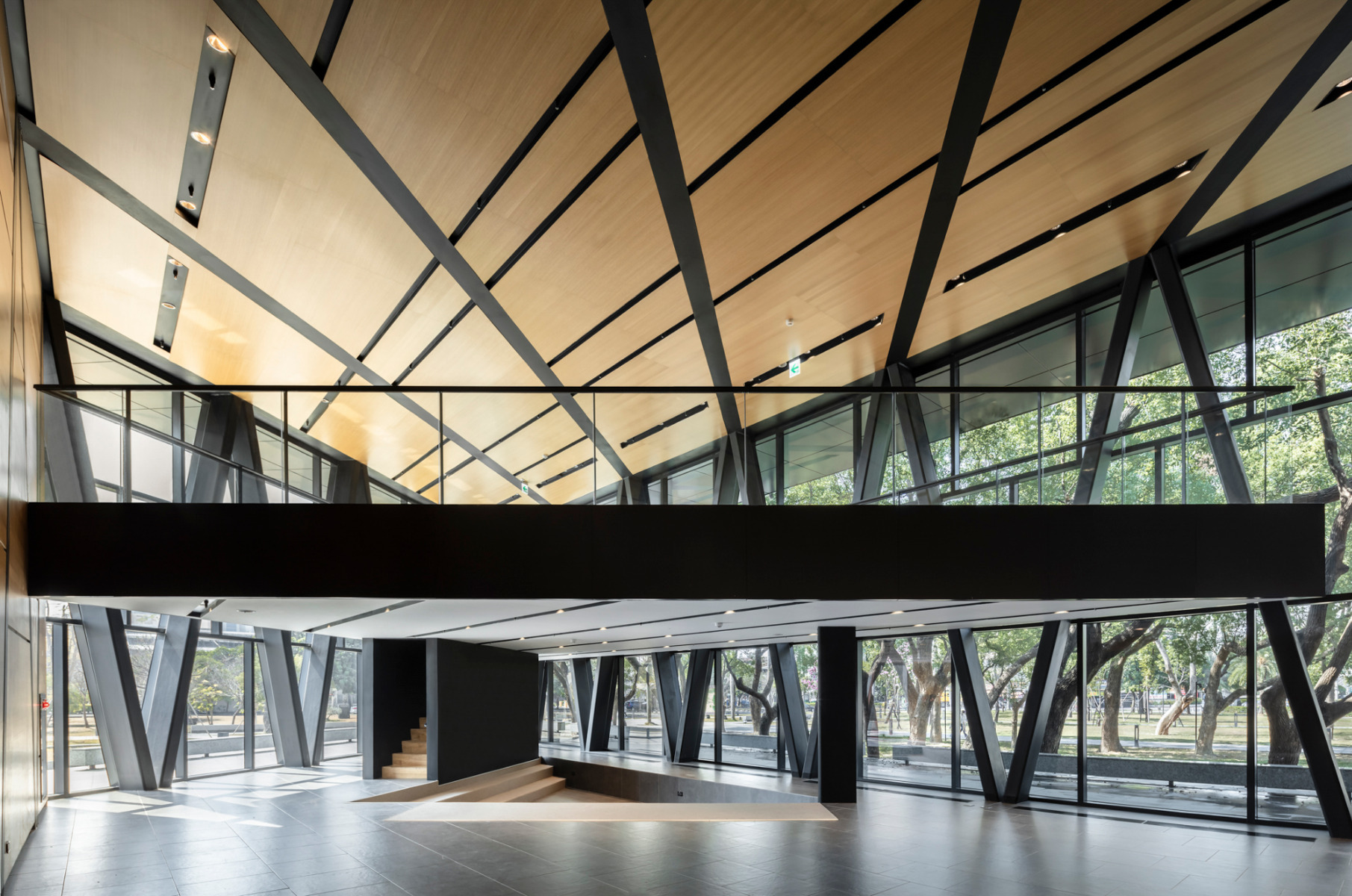 https://detail-cdn.s3.eu-central-1.amazonaws.com/media/catalog/product/1/4/14-pingtung-public-library-mayu-architects.jpg?width=437&height=582&store=de_de&image-type=image