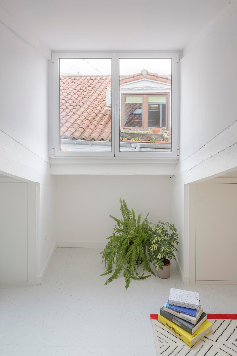 https://detail-cdn.s3.eu-central-1.amazonaws.com/media/catalog/product/1/5/15-wohnungsumbau_in_madrid_von_gon_architects.jpg?width=437&height=582&store=de_en&image-type=image