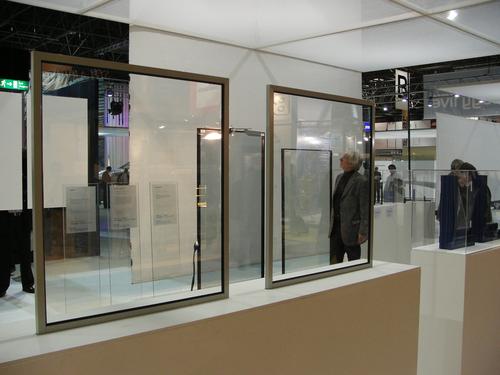 Vakuumisolierglas-Musterfenster auf der Messe glasstec 2008