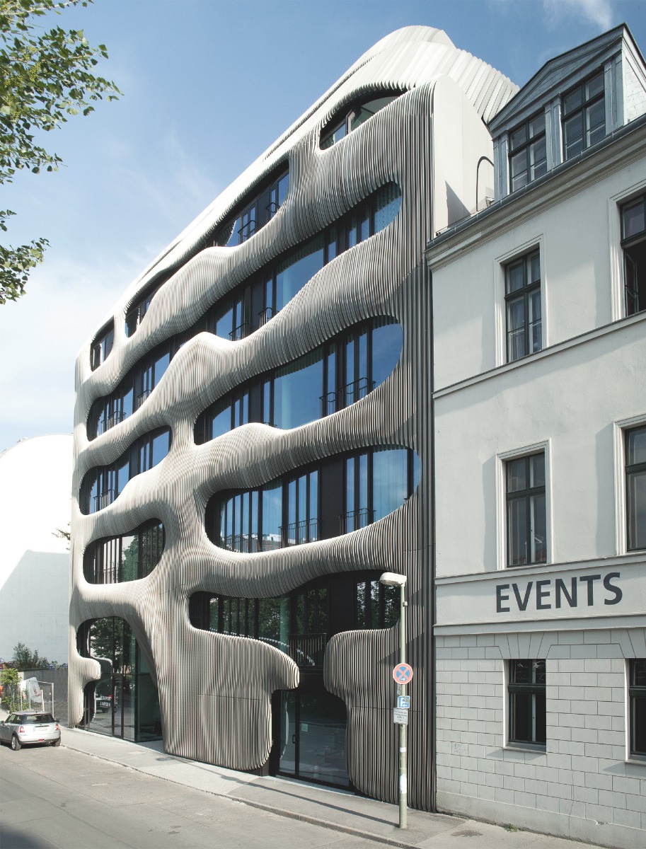 https://detail-cdn.s3.eu-central-1.amazonaws.com/media/catalog/product/1/7/17-event-j-mayer-h-im-haus-der-architektur-graz.jpg?width=437&height=582&store=de_de&image-type=image