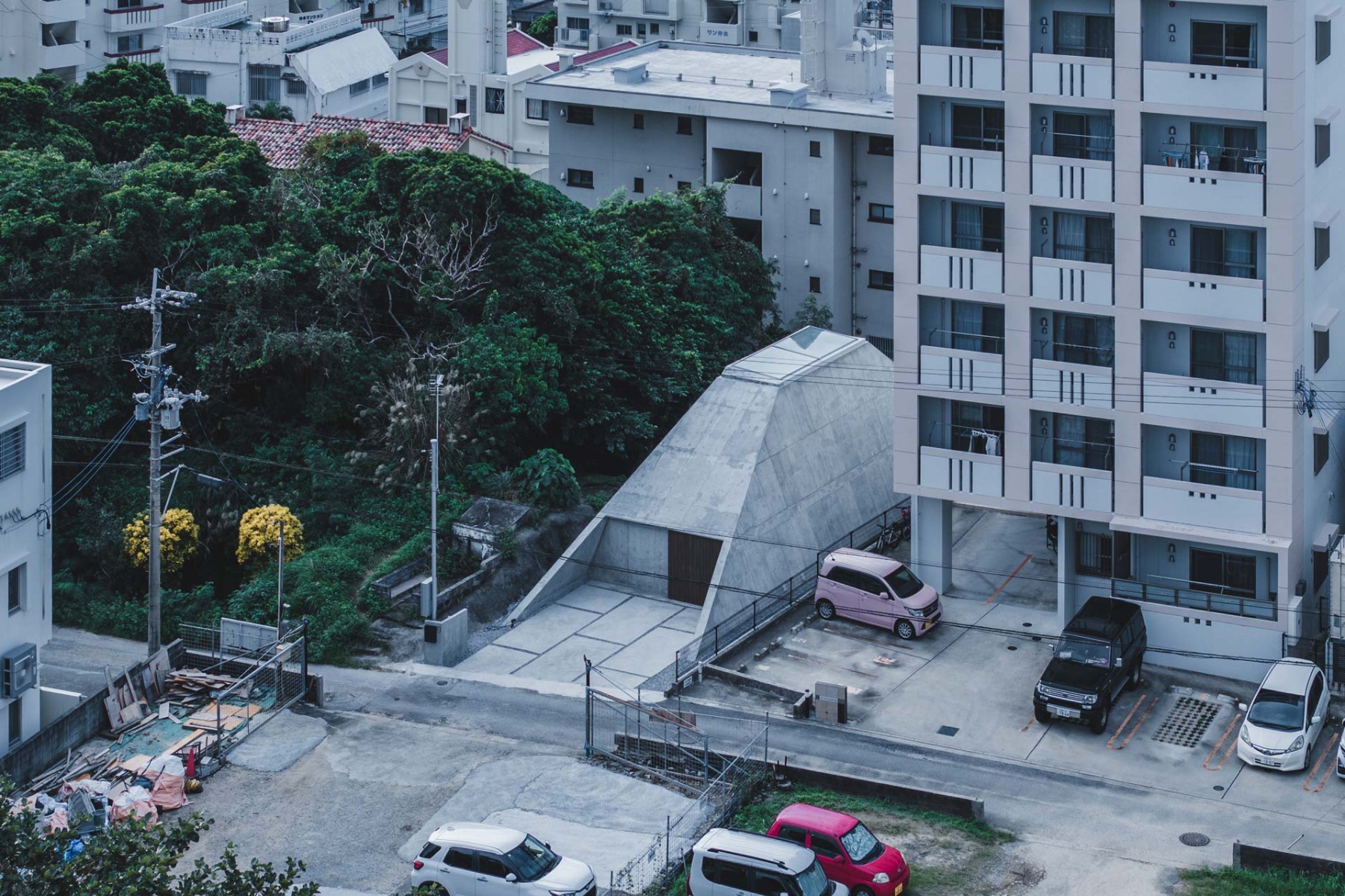 Pyramid&#x20;Hat&#x20;&#x2F;&#x20;IGArchitects&#x20;&#xA9;&#x20;Ooki&#x20;Jingu