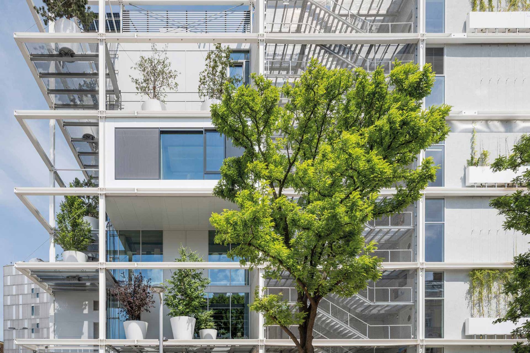 F&#xFC;r&#x20;die&#x20;Fassade&#x20;des&#x20;Ikea&#x20;Store&#x20;am&#x20;Wiener&#x20;Westbahnhof&#x20;setzten&#x20;Querkraft&#x20;Architekten&#x20;adaptive&#x20;Fenster-&#x20;und&#x20;Fassadensysteme&#x20;von&#x20;Sch&#xFC;co&#x20;ein.&#xA0;&#xA9;&#x20;pierer.net