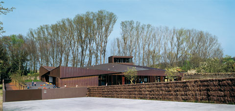 Uten.Silo 2.0: Magnetischer Wandgarten Urbio