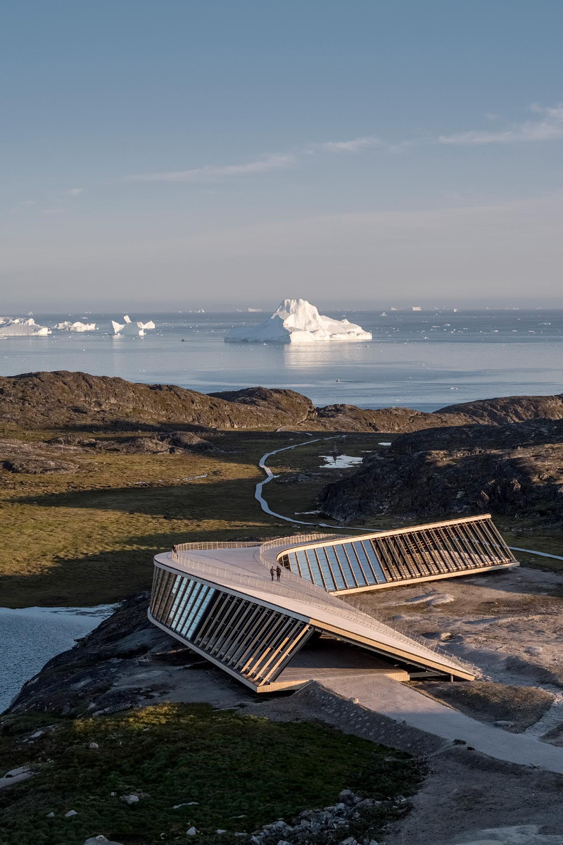 https://detail-cdn.s3.eu-central-1.amazonaws.com/media/catalog/product/4/7/477645_gallery_kangiata_illorsua_ilulissat_icefjord_centre_14_credit_adam_m_rk.jpg?width=437&height=582&store=de_en&image-type=image
