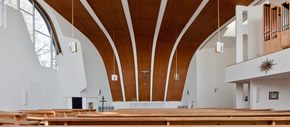 https://detail-cdn.s3.eu-central-1.amazonaws.com/media/catalog/product/A/a/Aalto_kirche-wolfsburg_TEASER.jpg?width=437&height=582&store=de_de&image-type=image