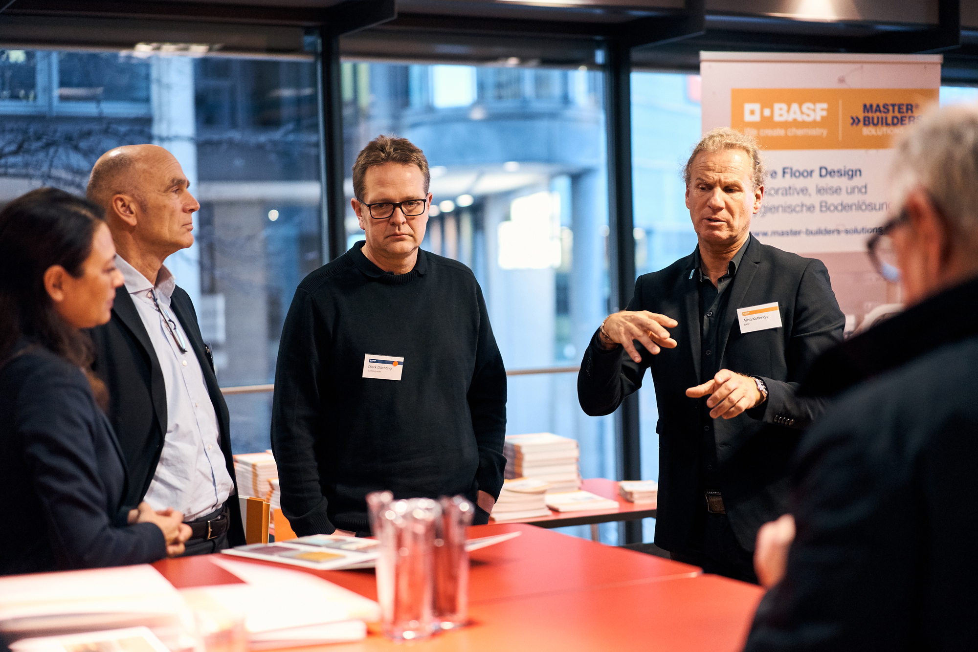 https://detail-cdn.s3.eu-central-1.amazonaws.com/media/catalog/product/B/A/BASF-Architects-Day-2018-Nachbericht-18.jpg?width=437&height=582&store=de_de&image-type=image