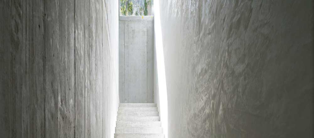 Ode an den Ortbeton: Wohnhaus in Basel