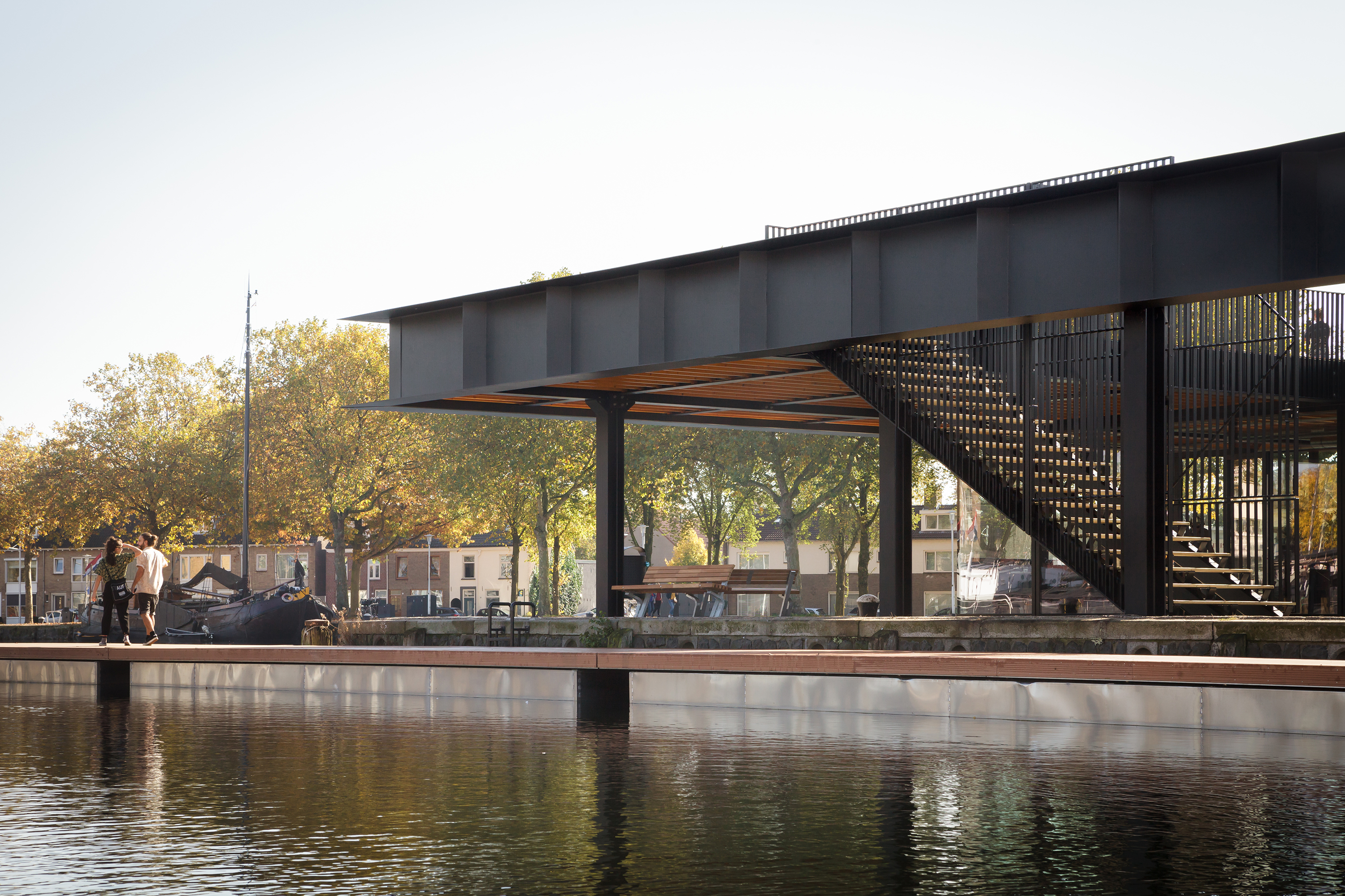 https://detail-cdn.s3.eu-central-1.amazonaws.com/media/catalog/product/C/i/Civic-Architects-Piushaven-Harbour-STIJN-BOLLAERT-07.jpg?width=437&height=582&store=de_de&image-type=image