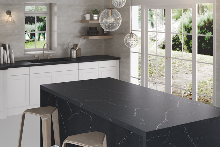 https://detail-cdn.s3.eu-central-1.amazonaws.com/media/catalog/product/C/o/Cosentino-Silestone-Kitchen-Eternal-Charcoal-Teaser-735.jpg?width=437&height=582&store=de_de&image-type=image