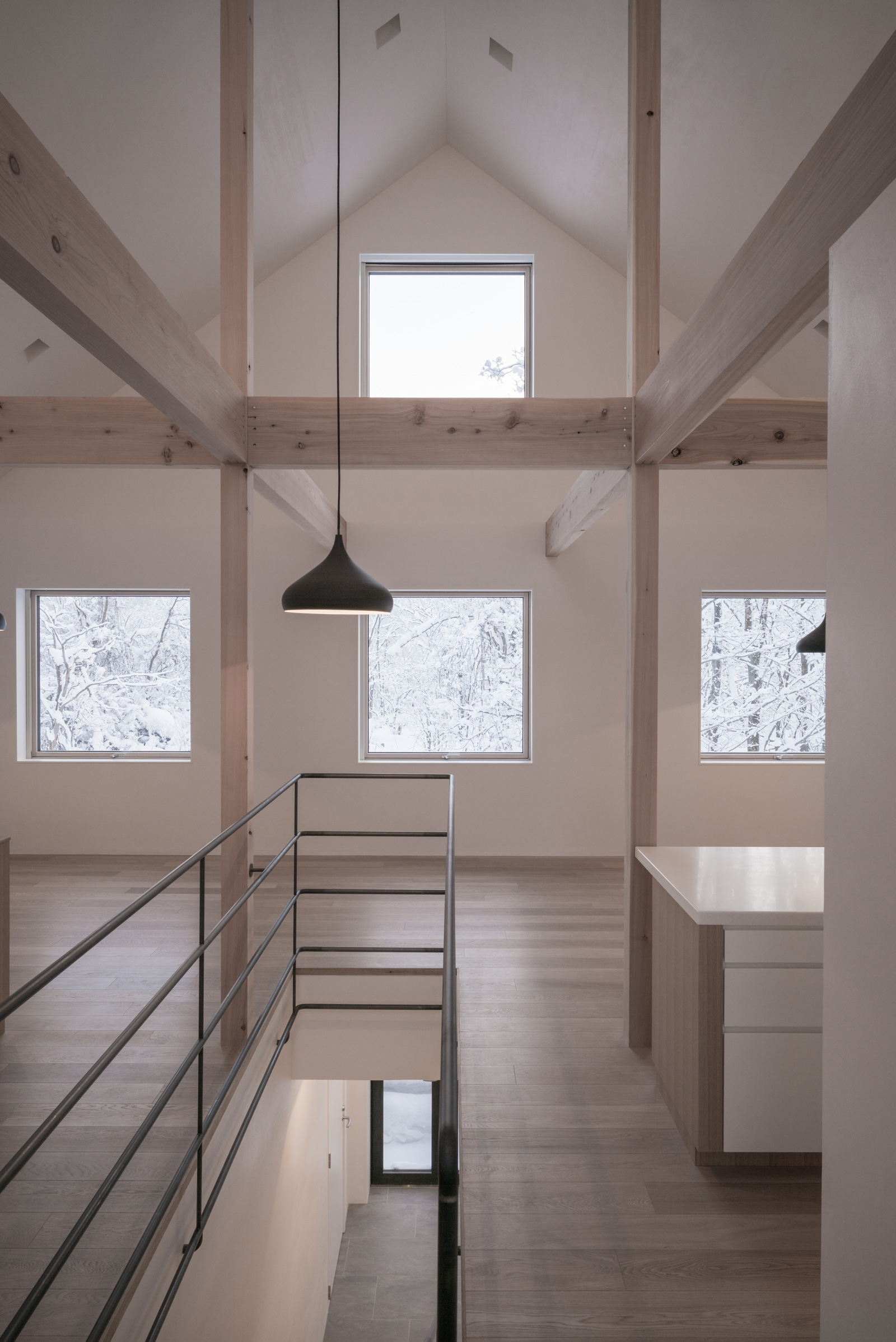 https://detail-cdn.s3.eu-central-1.amazonaws.com/media/catalog/product/F/e/Ferienhaus-in-Niseko-Florian-Busch-Architects-4.jpg?width=437&height=582&store=de_de&image-type=image