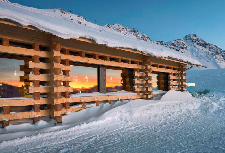 https://detail-cdn.s3.eu-central-1.amazonaws.com/media/catalog/product/G/i/Giubbini-Architekten-Mottahutte-Lenzerheide-_4.jpg?width=437&height=582&store=de_de&image-type=image