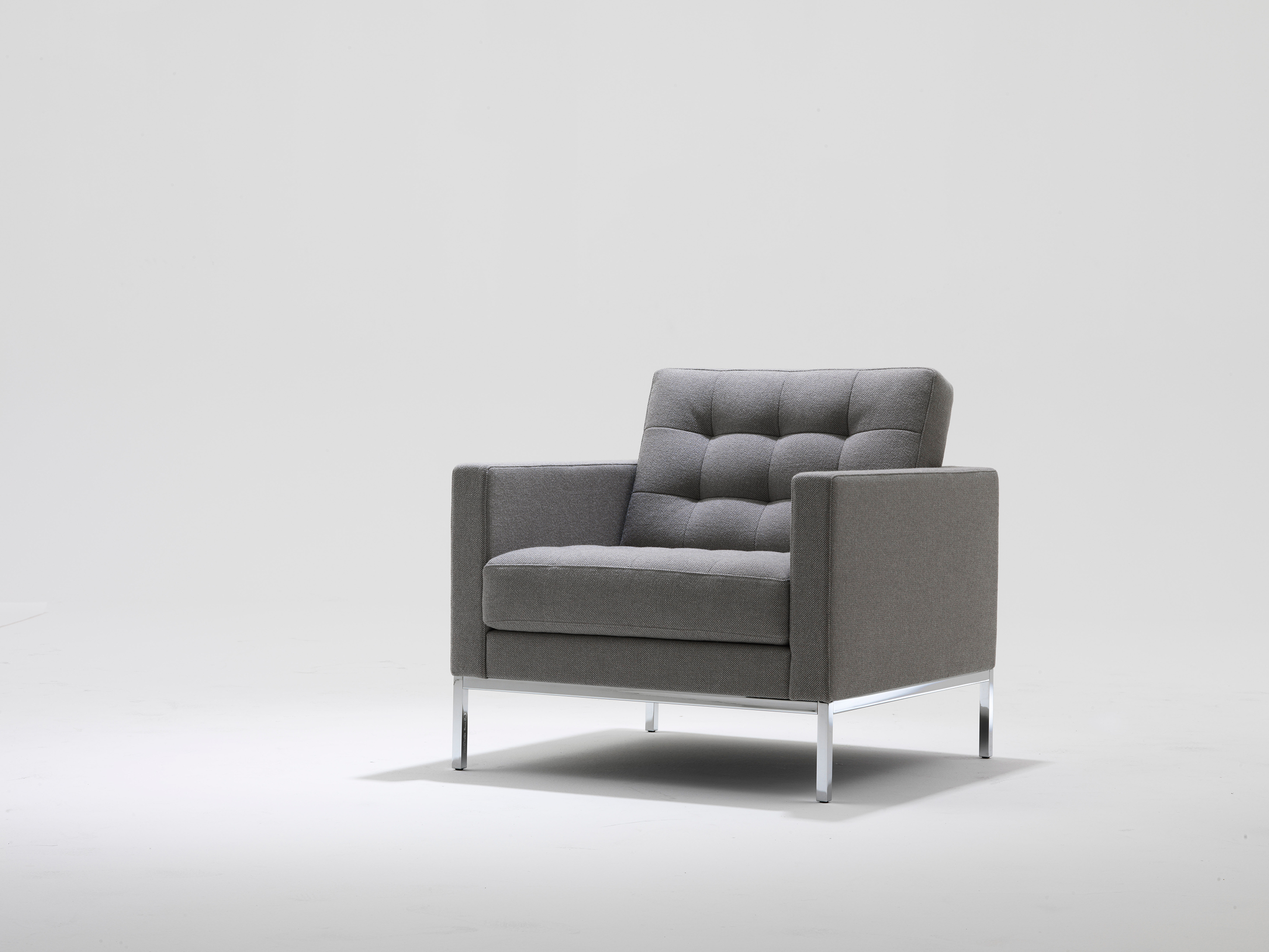 https://detail-cdn.s3.eu-central-1.amazonaws.com/media/catalog/product/K/N/KNO-Florence-Knoll-_c_-Knoll-02.jpg?width=437&height=582&store=de_de&image-type=image