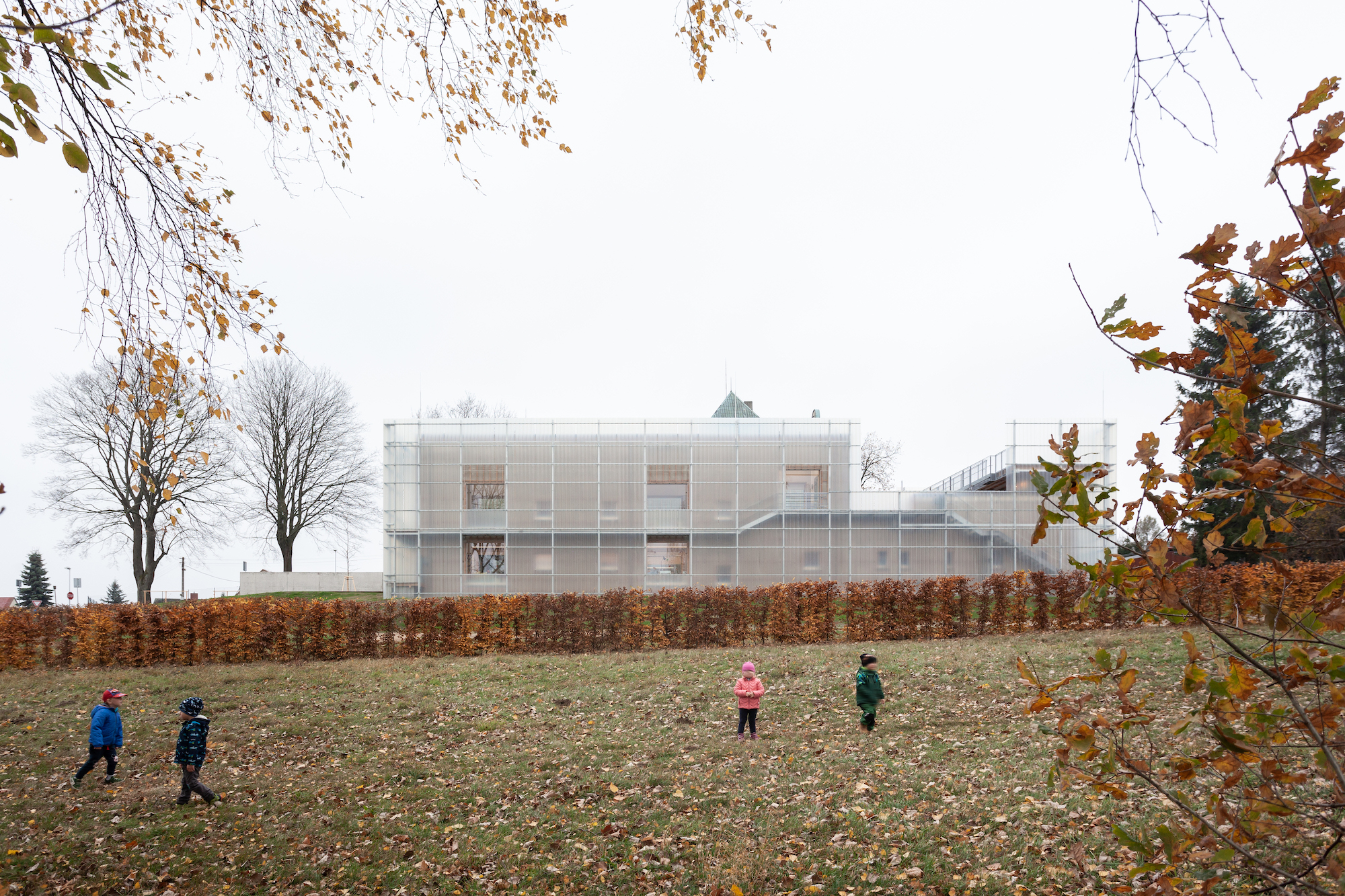 &copy; Alex Shoots Buildings