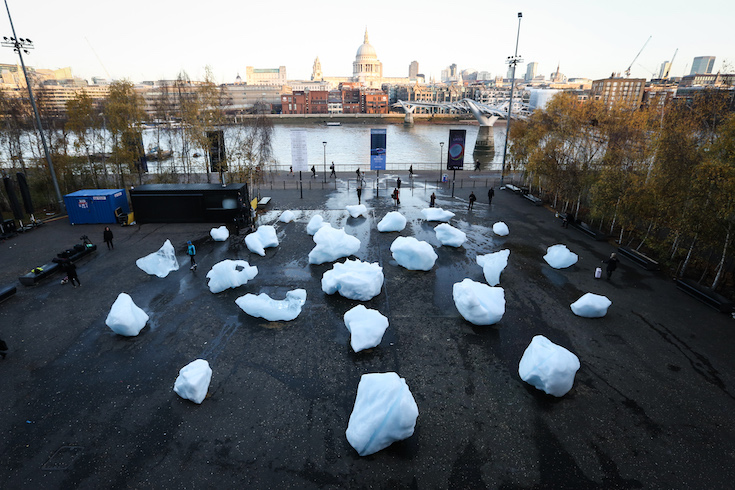 https://detail-cdn.s3.eu-central-1.amazonaws.com/media/catalog/product/O/l/Olafur_Eliasson_Ice_Watch-teaser-klein.jpg?width=437&height=582&store=de_de&image-type=image