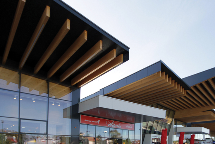 Auskragende Dachteile als markantes Gestaltungselement