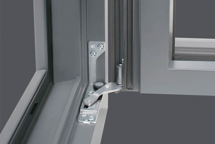 Starkes Stück: Bandseite für Aluminiumfenster 