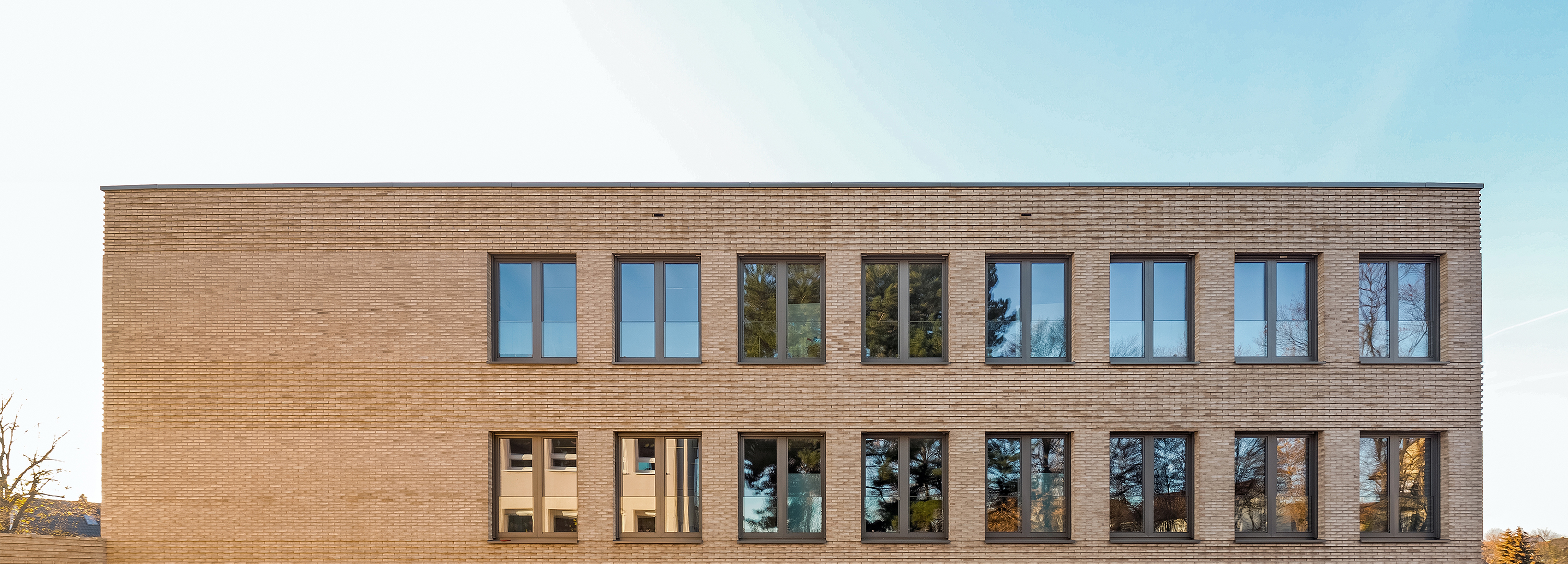 A Solitaire in an Ensemble: School Building by Bär Stadelmann Stöcker