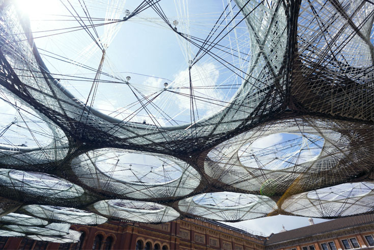 https://detail-cdn.s3.eu-central-1.amazonaws.com/media/catalog/product/V/a/VandA_Elytra_Filament_Pavilion_Teaser735.jpg?width=437&height=582&store=de_de&image-type=image