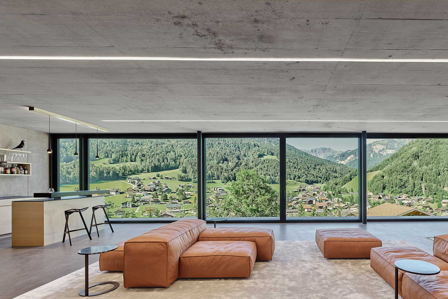 Der Wohnraum bietet einen grandiosen Panoramablick. © Zooey Braun