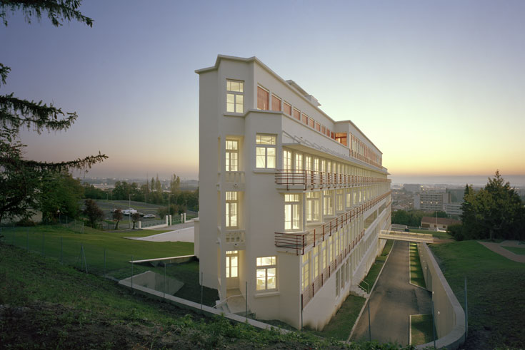 Der Sonne entgegen: Architekturfakultät in Clermont-Ferrand