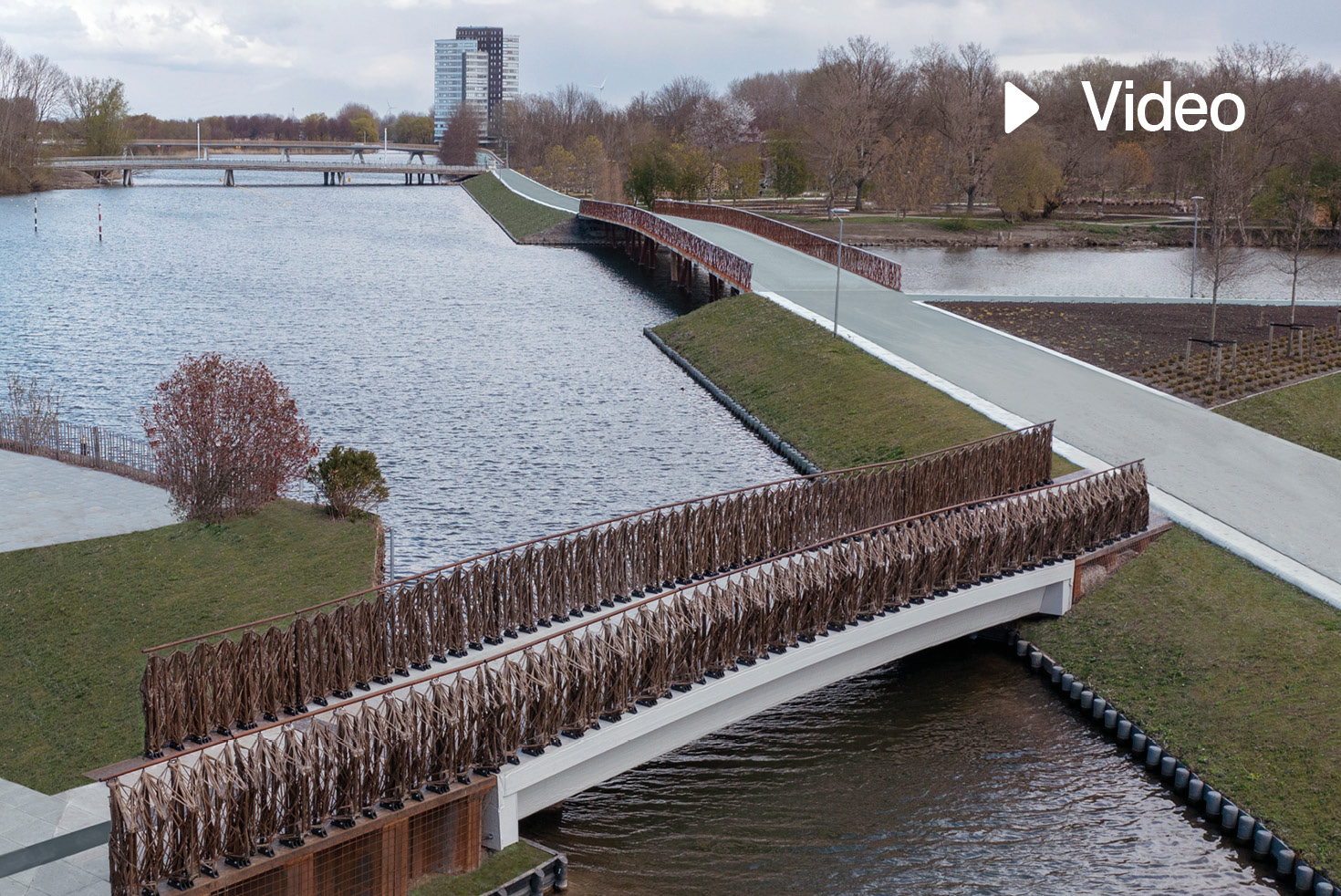 Smart Circular Bridge in Almere