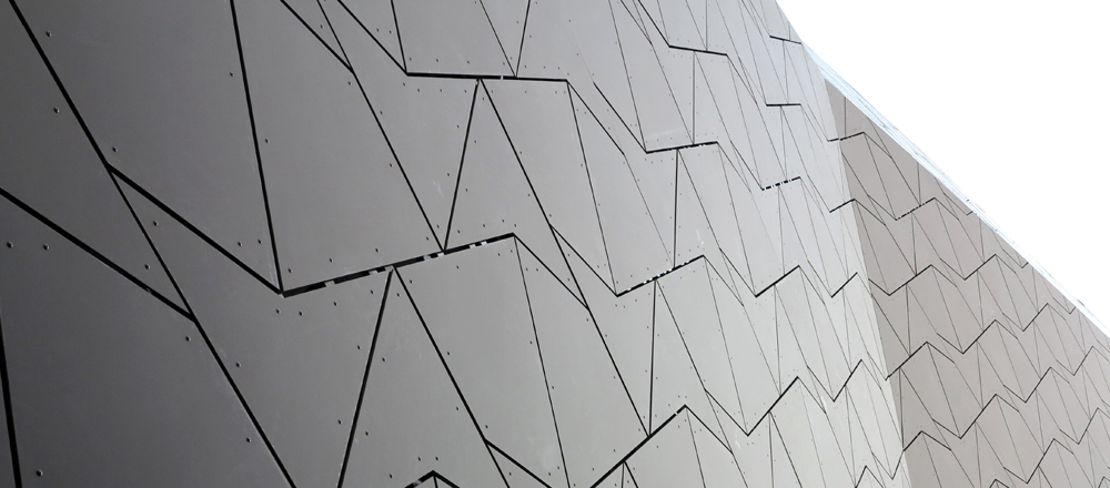 Tangram-Puzzle aus Faserzement: Festspielhaus von Delugan Meissl