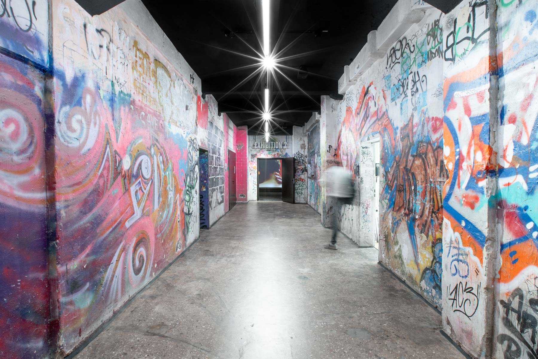 Ziel von Studio Aisslinger war es, den rohen Charakter des 1909 als Kaufhaus eröffneten und unter Denkmalschutz stehenden Gebäudes zu bewahren. © Nicoló Lanfranchi