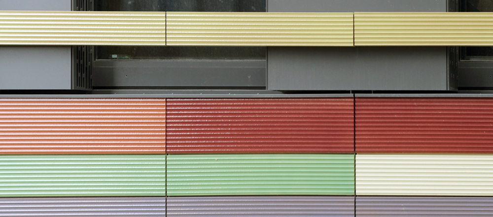 Dämmen und natürlich Lüften – ein Widerspruch? Die Fassade der Behörde für Stadtentwicklung und Umwelt in Hamburg