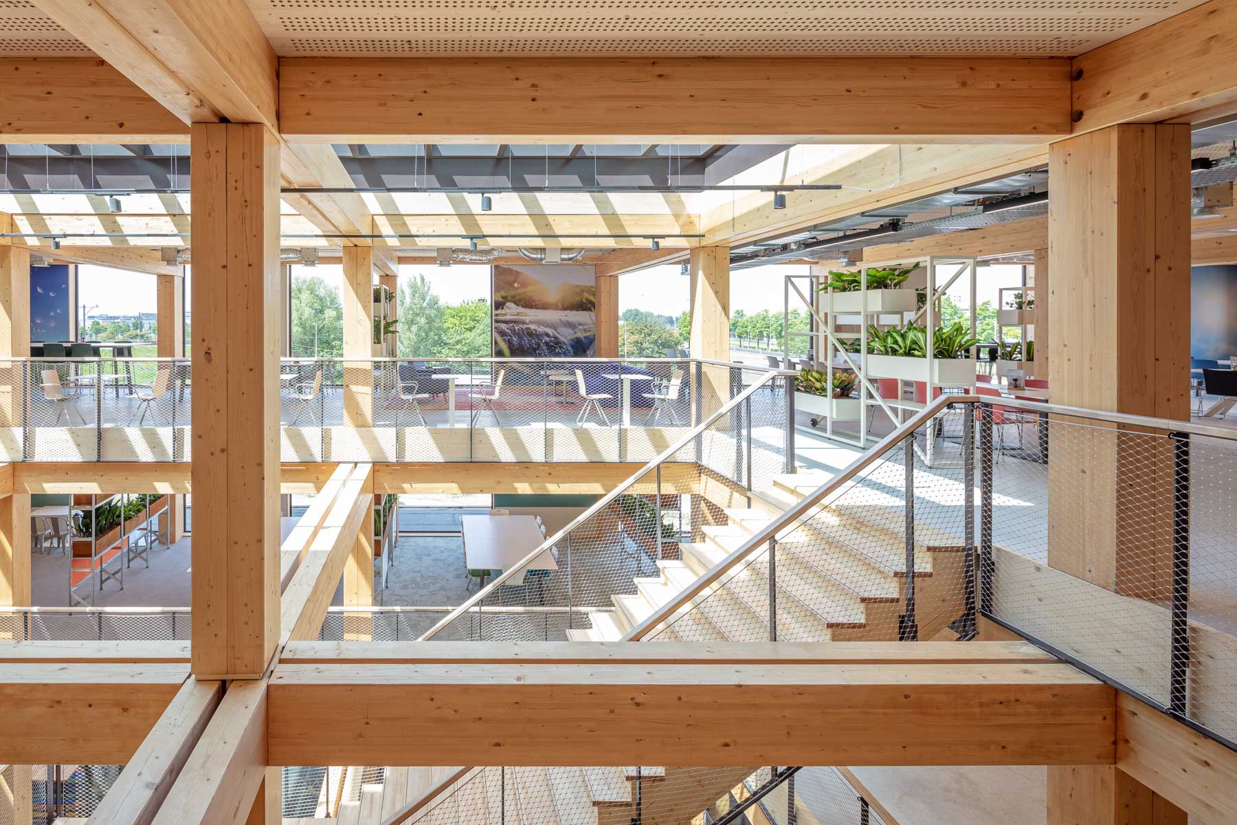 Timber frame with ceiling elements from Lignatur. © Laurens Kuipers