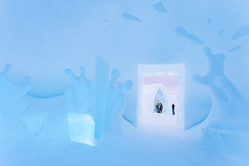 https://detail-cdn.s3.eu-central-1.amazonaws.com/media/catalog/product/i/c/icehotel-6_1.jpg?width=437&height=582&store=de_en&image-type=image