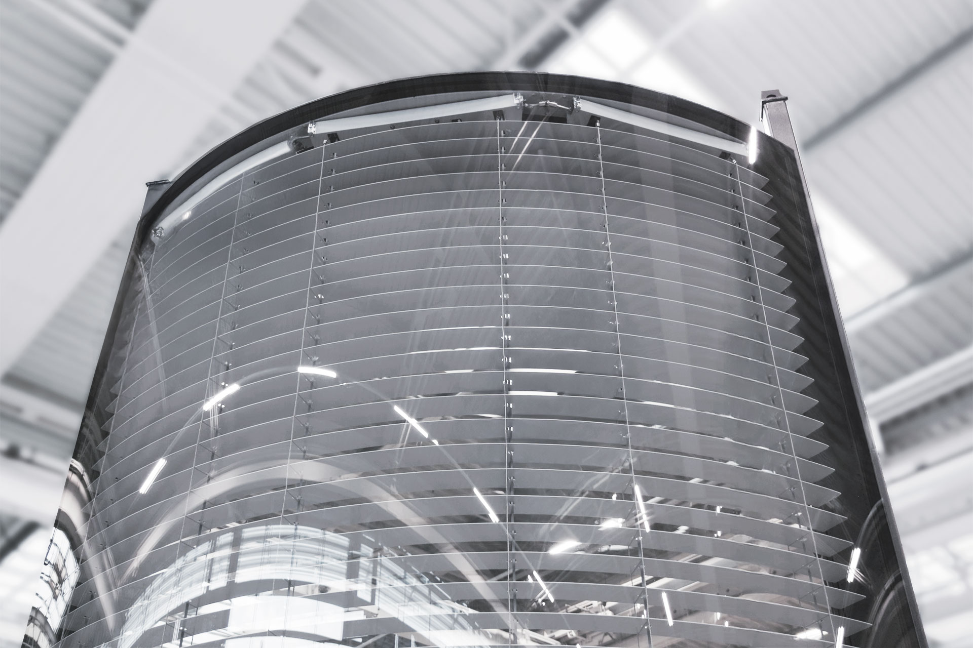 Das&#x20;Fassadenelement&#x20;ISOshade&#x20;curved&#x20;erm&#xF6;glicht&#x20;runde&#x20;Eckl&#xF6;sungen&#x20;und&#x20;wellenf&#xF6;rmige&#x20;Fassaden.&#x20;&#xA9;&#x20;seele