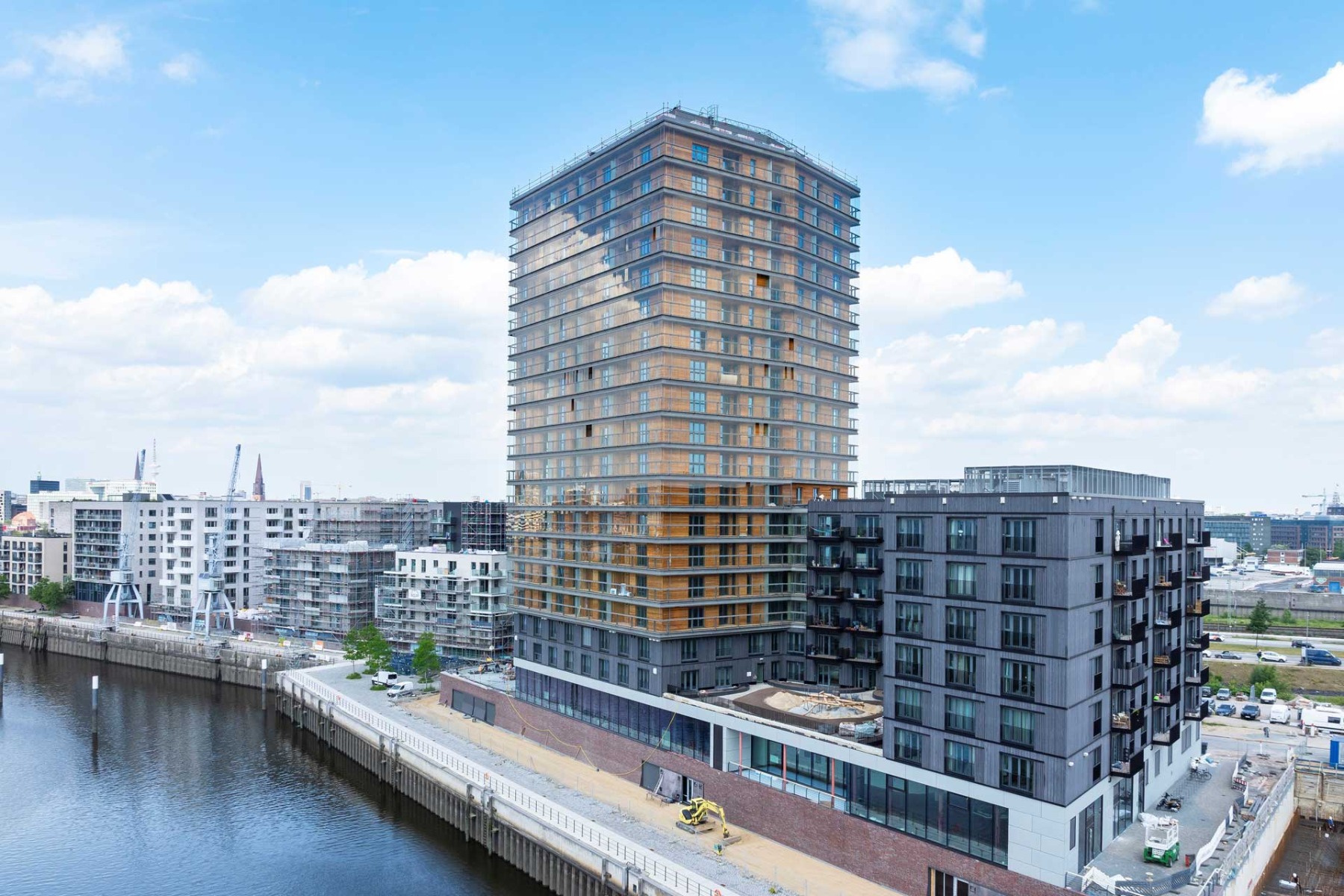 &copy; Daniel Sumesgutner