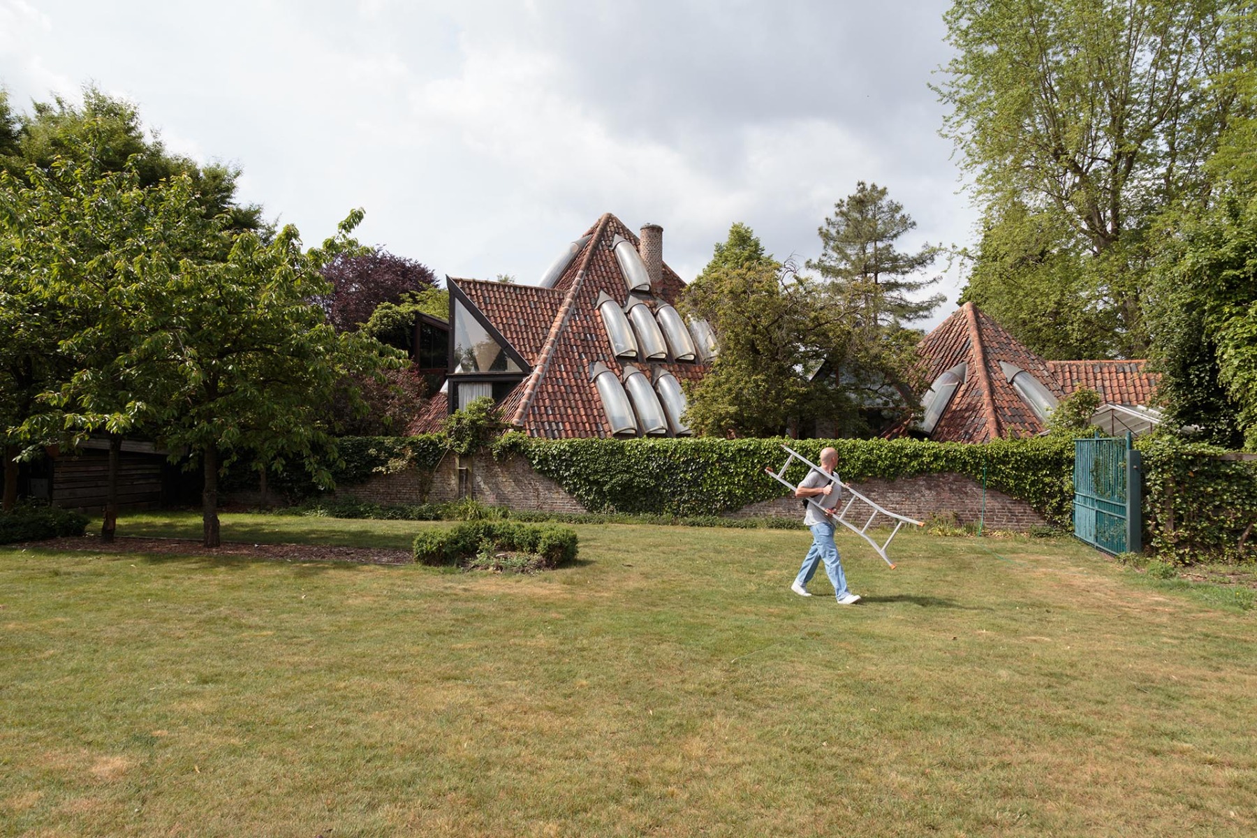 Exhibition Unfolding the Archives #6 Marcel Raymaekers, © Anja Hellebaut and Anthony De Meyere