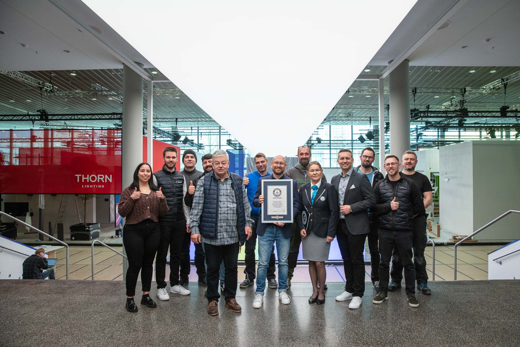 Weltgrößte nahtlose Lichtdecke