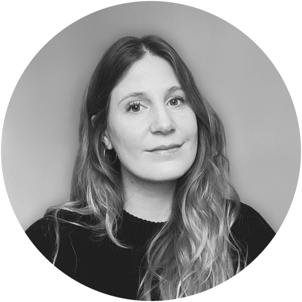 Portrait in black and white of Marlene Hübel